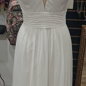 Chic Ivory Wedding Dress